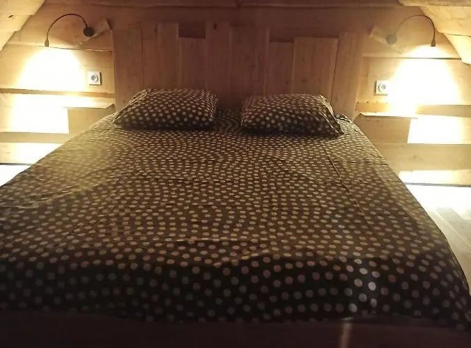 Hyper Centre Апартаменты Котре